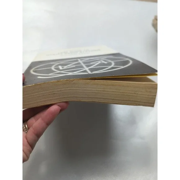 Guide To Utility RADIO STATIONS - KLINGENFUSS Thirteenth EDITION 1995 Amateur - Picture 3 of 16